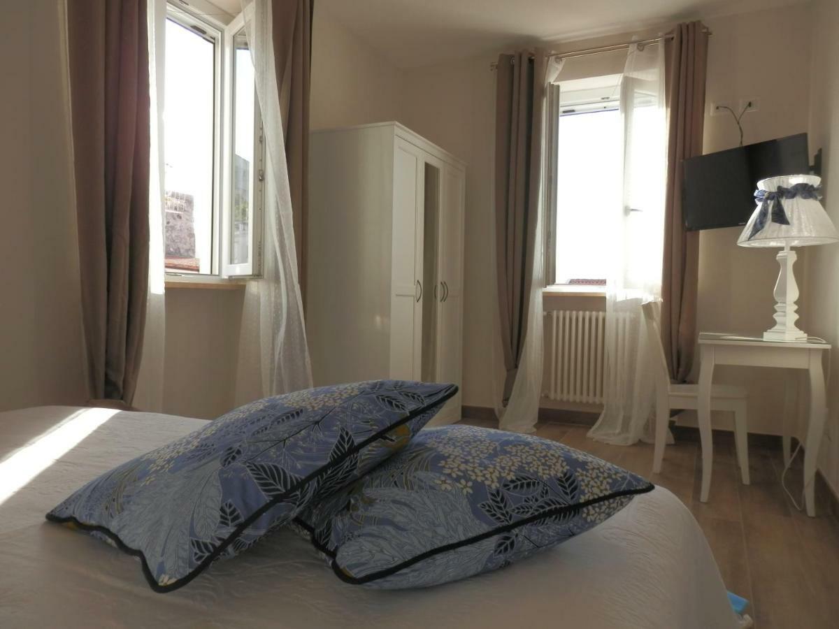 Santa Lucia B&B Gaeta Ngoại thất bức ảnh